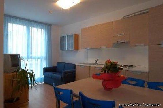 Aparthotel Esperya Lignano Sabbiadoro Ngoại thất bức ảnh